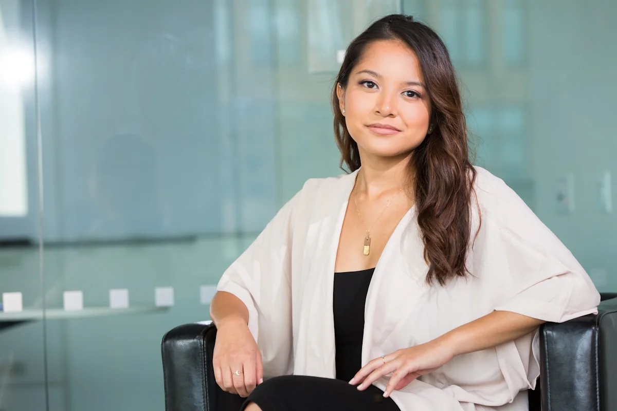 Filipino professional providing certified Tagalog interpretation services